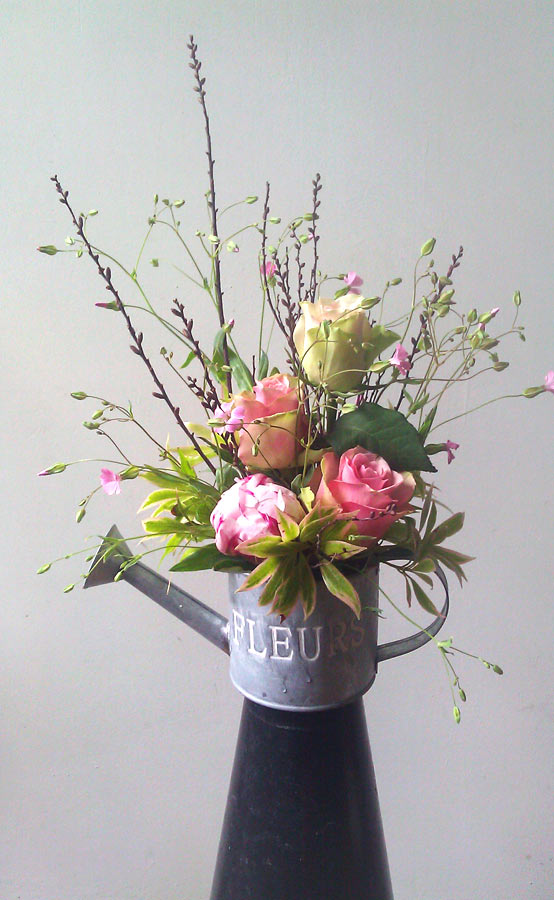 Container arrangement in summer colours